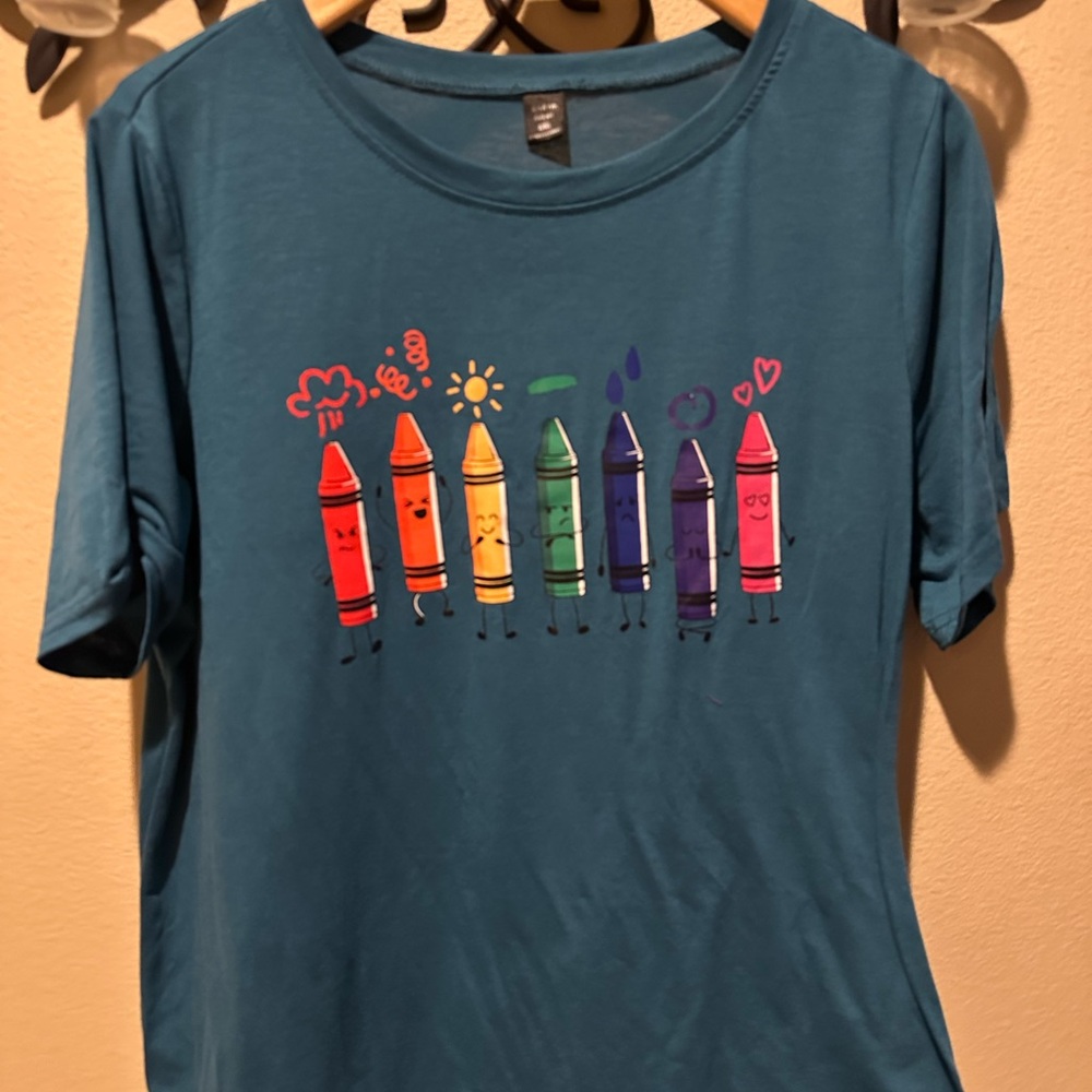 SHEIN Teal Crayon Graphic Kids Tee